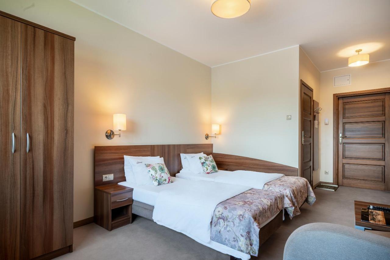 Labedz Hotel Karczma Iława Dış mekan fotoğraf