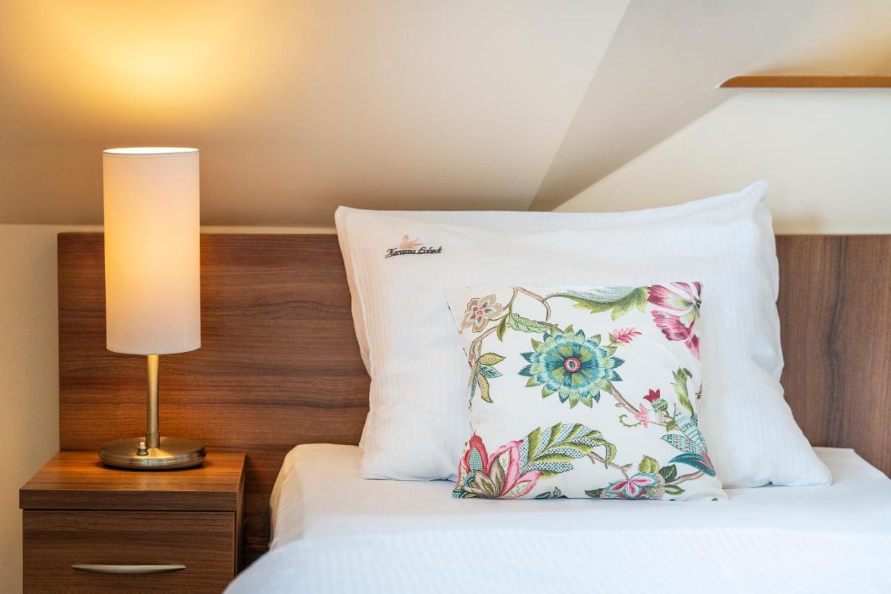 Labedz Hotel Karczma Iława Dış mekan fotoğraf