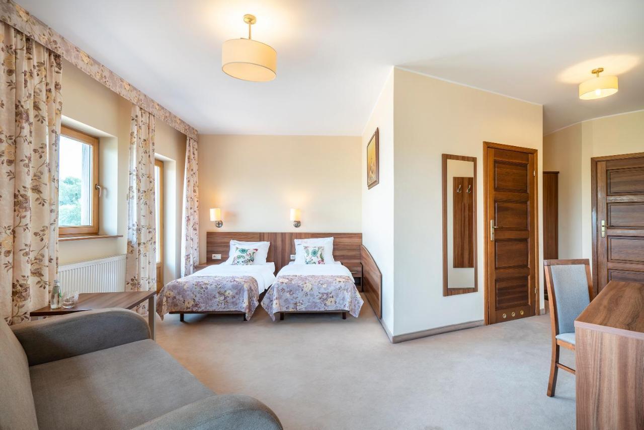 Labedz Hotel Karczma Iława Dış mekan fotoğraf