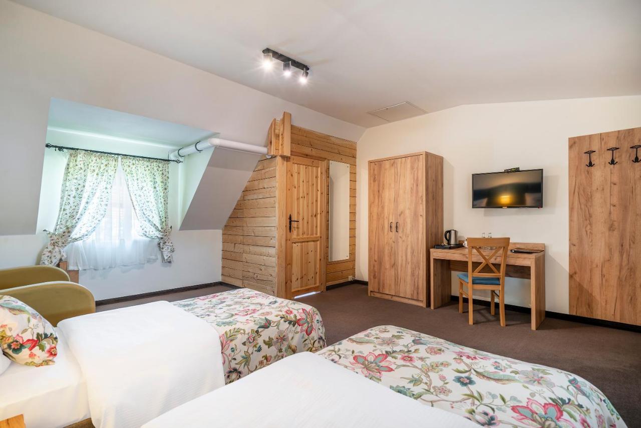 Labedz Hotel Karczma Iława Dış mekan fotoğraf